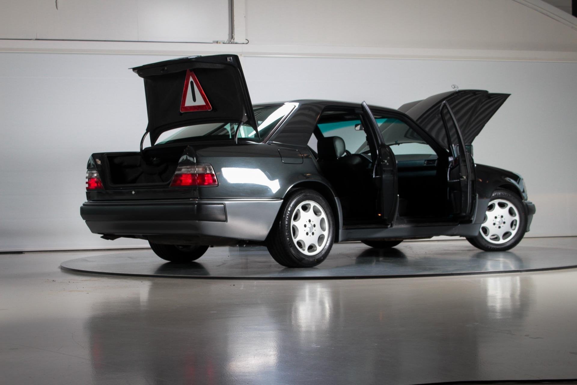 1992 Mercedes E500 V8 | Porsche Gebouwd, Auto's, Automaat, Achterwielaandrijving, Leder, Sedan