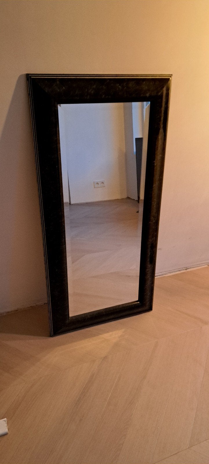 Zwarte spiegel met gouden accenten, Huis en Inrichting, Woonaccessoires | Spiegels, Minder dan 50 cm, Gebruikt, Ophalen of Verzenden