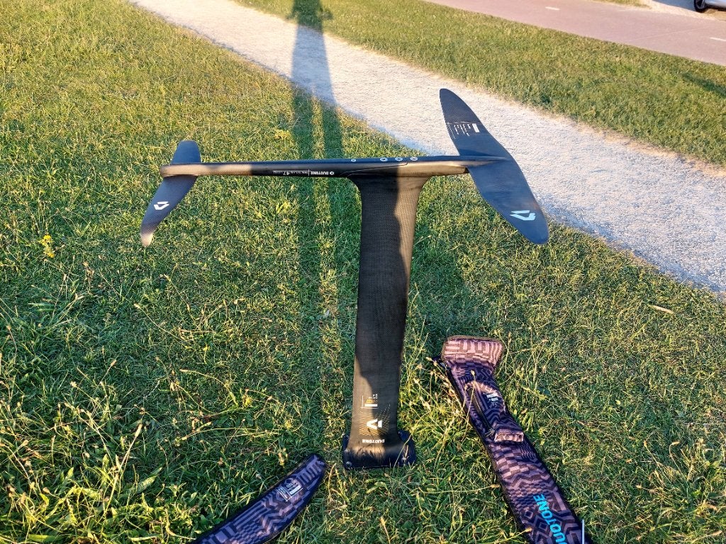 Duotone Blitz 550 plane + mast, Ophalen, Zo goed als nieuw, Wingsurf-hydrofoil