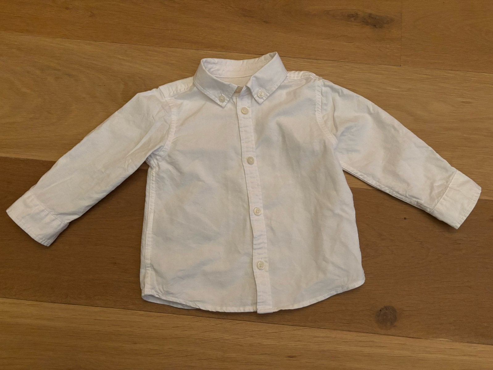 Wit overhemd maat 80, Kinderen en Baby's, Babykleding | Maat 80, Ophalen of Verzenden, Zo goed als nieuw, Jongetje, Overhemdje of Bloesje