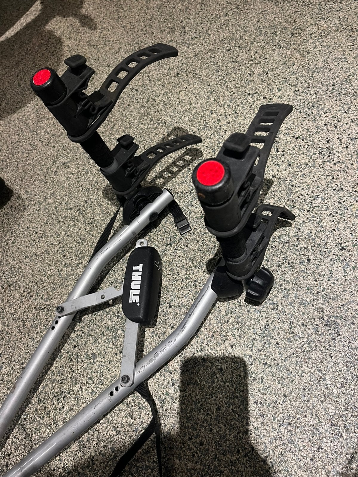 Thule Xpress fietsendrager met kentekenverlichtingsbalk, Ophalen, 2 fietsen, Gebruikt, Trekhaakdrager