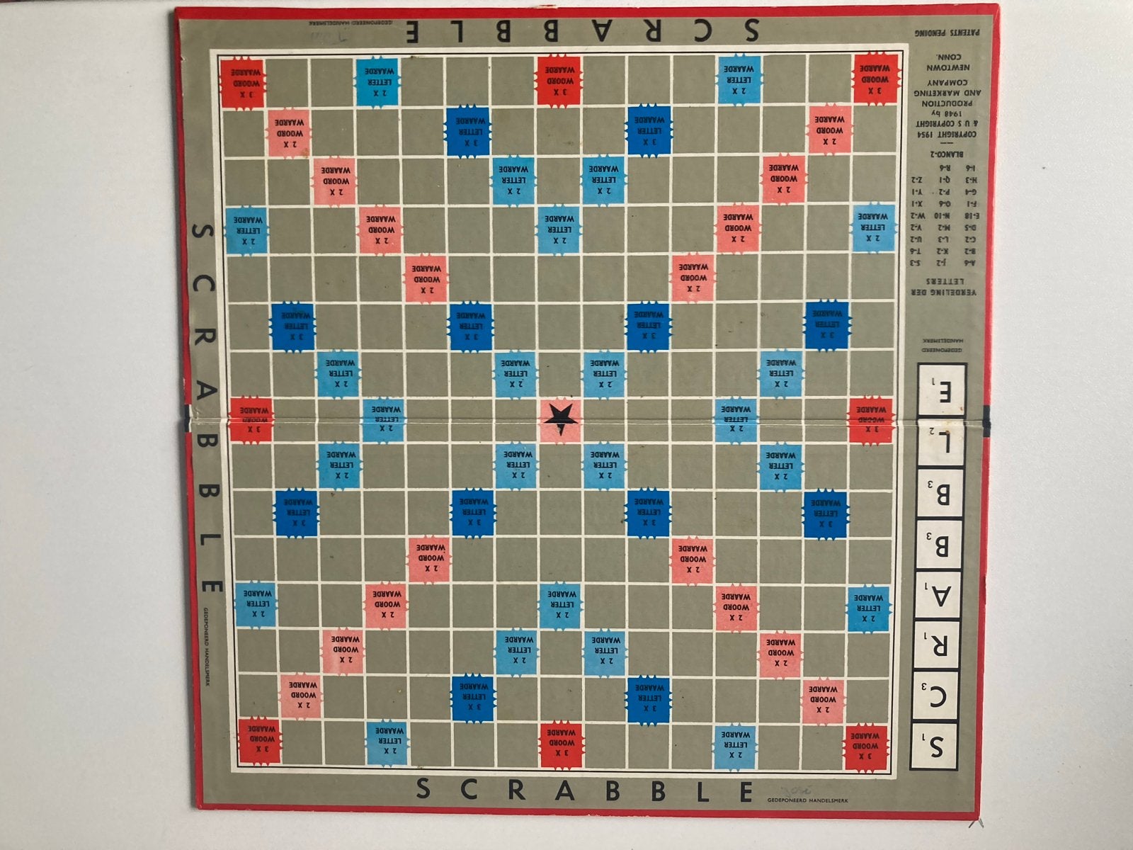 Scrabble Deluxe, Woord Rummikub & Wie is het? Bordspellen, Hobby en Vrije tijd, Een of twee spelers, Ophalen, Gebruikt