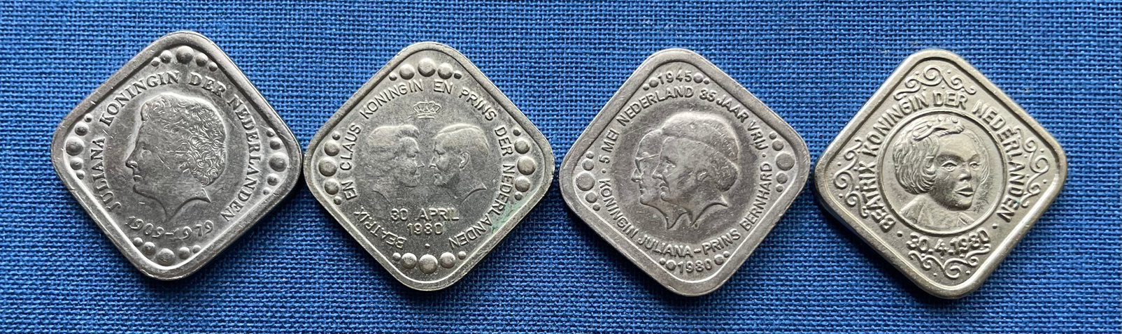Te koop 4 vierkante stuivers herinerings divers, Verzenden, Koningin Beatrix