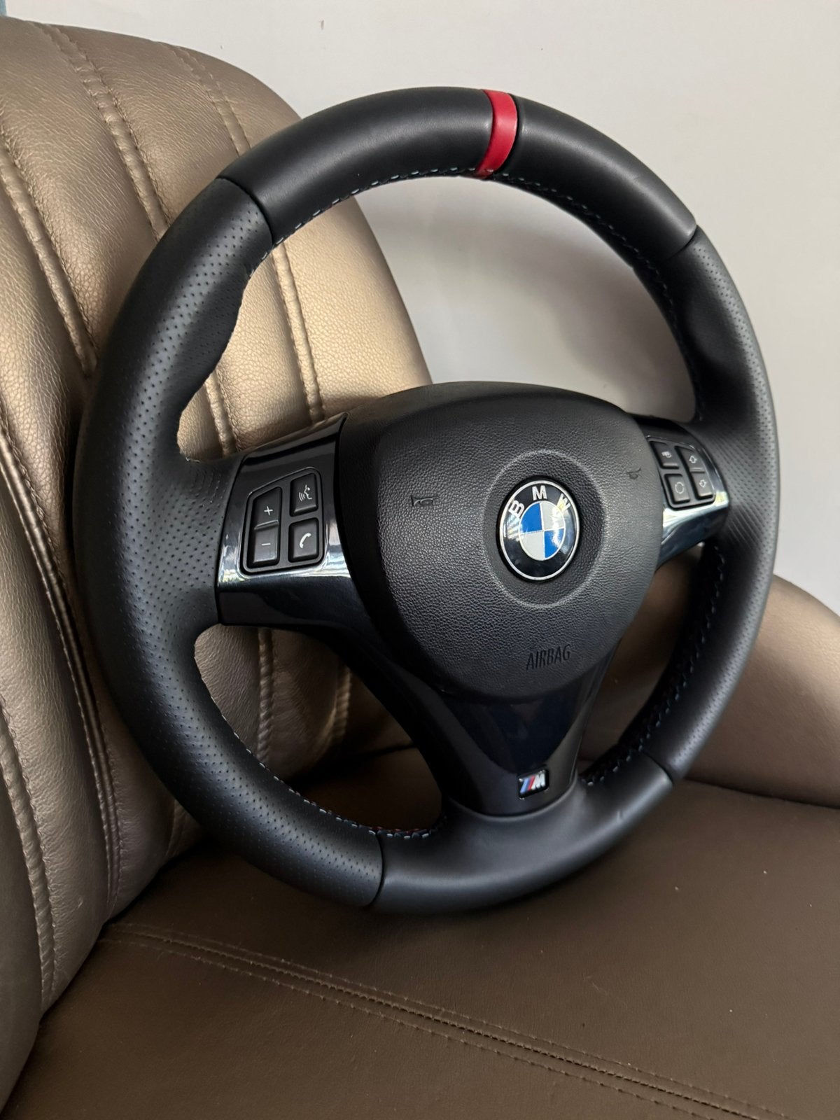 Bmw M. Stuurwiel E8x E9x profecioneel bekleed, Auto-onderdelen, Ophalen of Verzenden, BMW