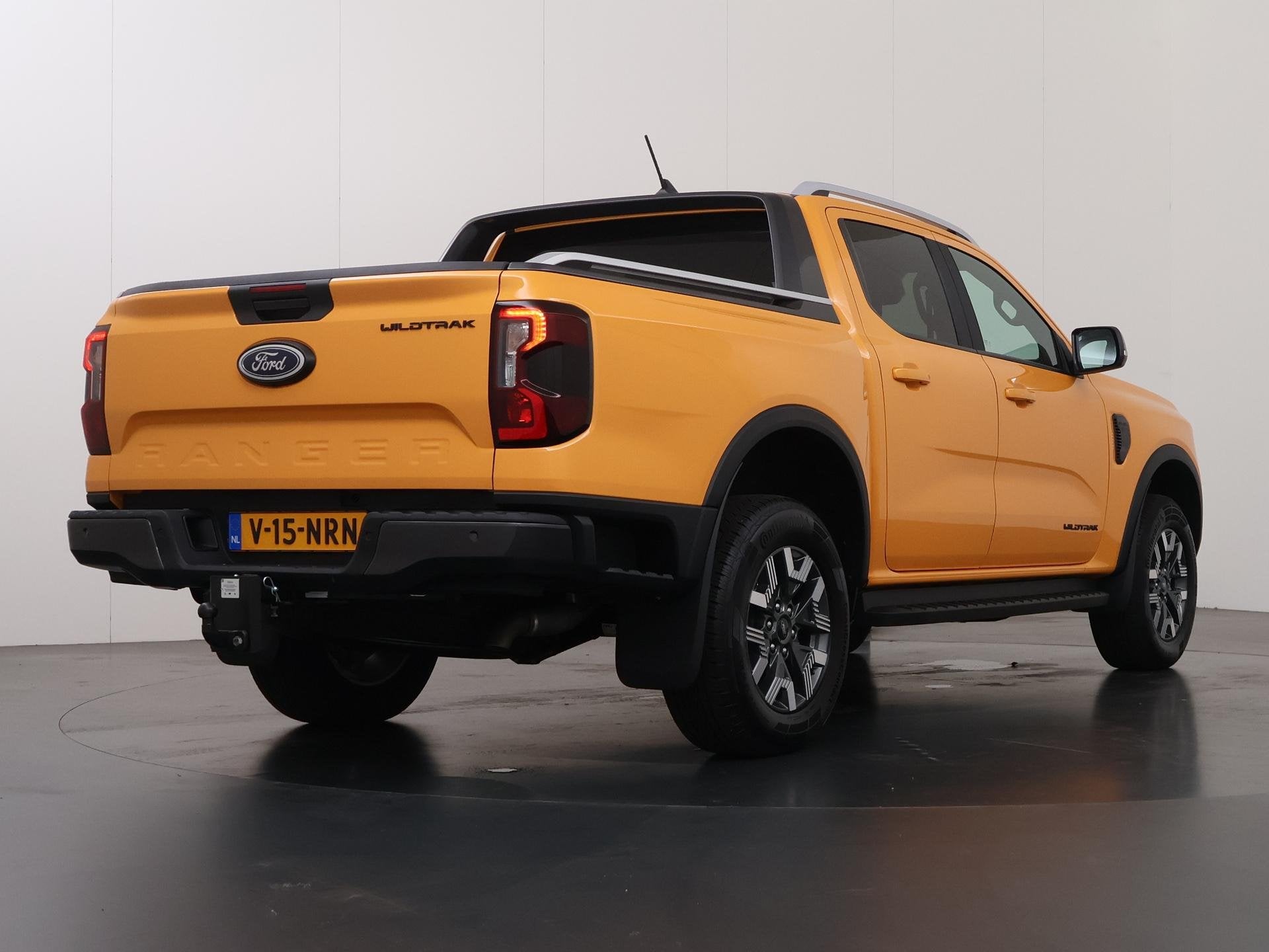 Ford Ranger WILDTRAK | DOUBLE CAB | 5 PERSOONS | 2.3 PHEV |, Auto's, Dealer onderhouden, Gebruikt, 2993 cc, 2535 kg