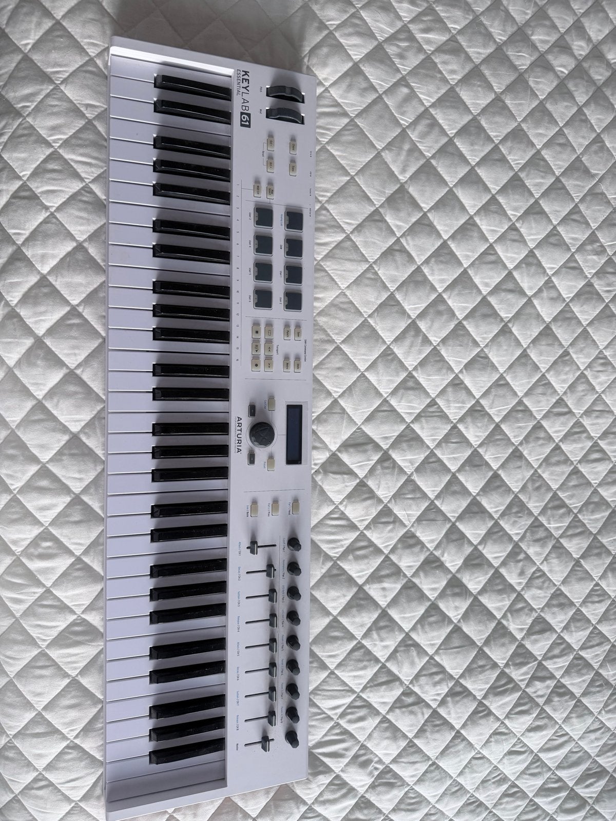 Arturia KeyLab Essential 61 MIDI Keyboard Controller, Muziek en Instrumenten, Overige merken, 61 toetsen, Nieuw, Ophalen of Verzenden