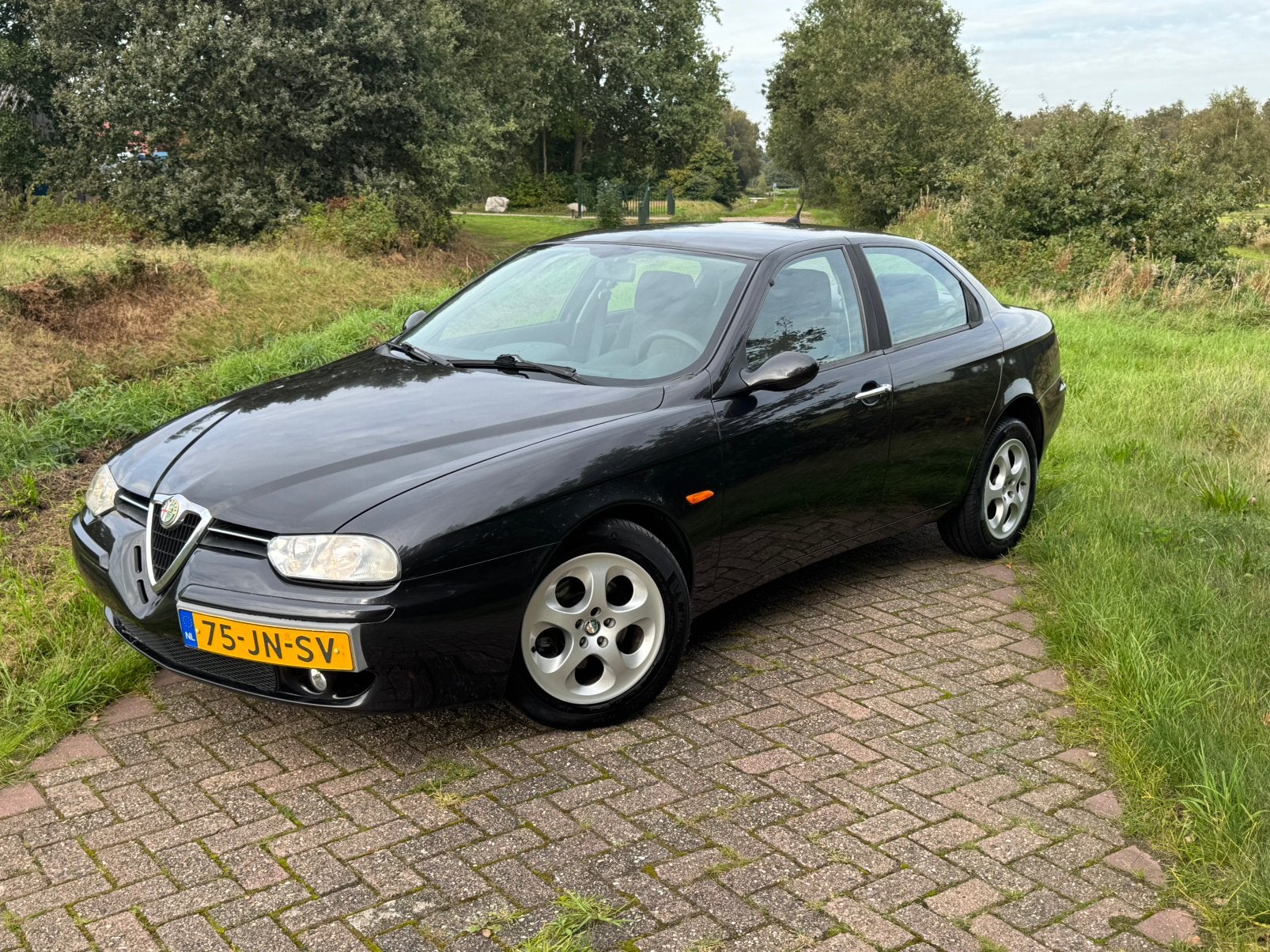 Alfa Romeo 156 1.8 Twin Spark 2002 Zwart | APK | Airco, Auto's, Voorwielaandrijving, 4 cilinders, Zwart, Origineel Nederlands