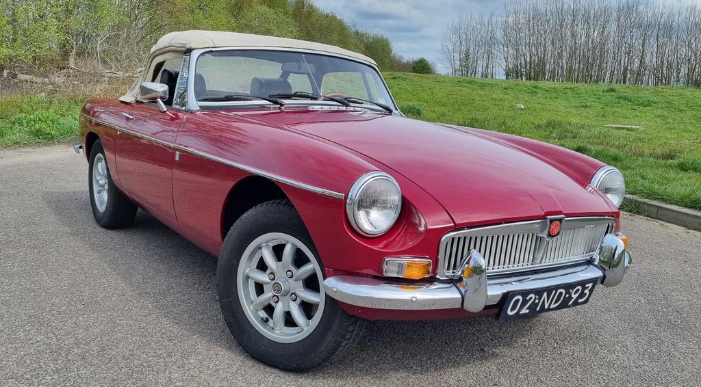 MG B Mooie staat | Gereviseerd | Upgrades | Direct rijden, Auto's, MG, Zwart, 4 cilinders, Cabriolet, Origineel Nederlands
