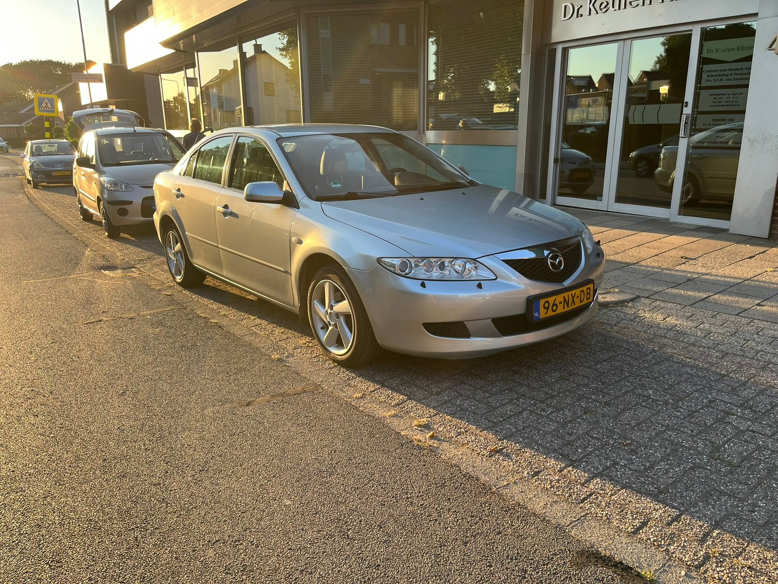 Mazda 6 2.0 Sport Touring 2004 Grijs, Auto's, Mazda, Euro 5, Zwart, 4 cilinders, Handgeschakeld