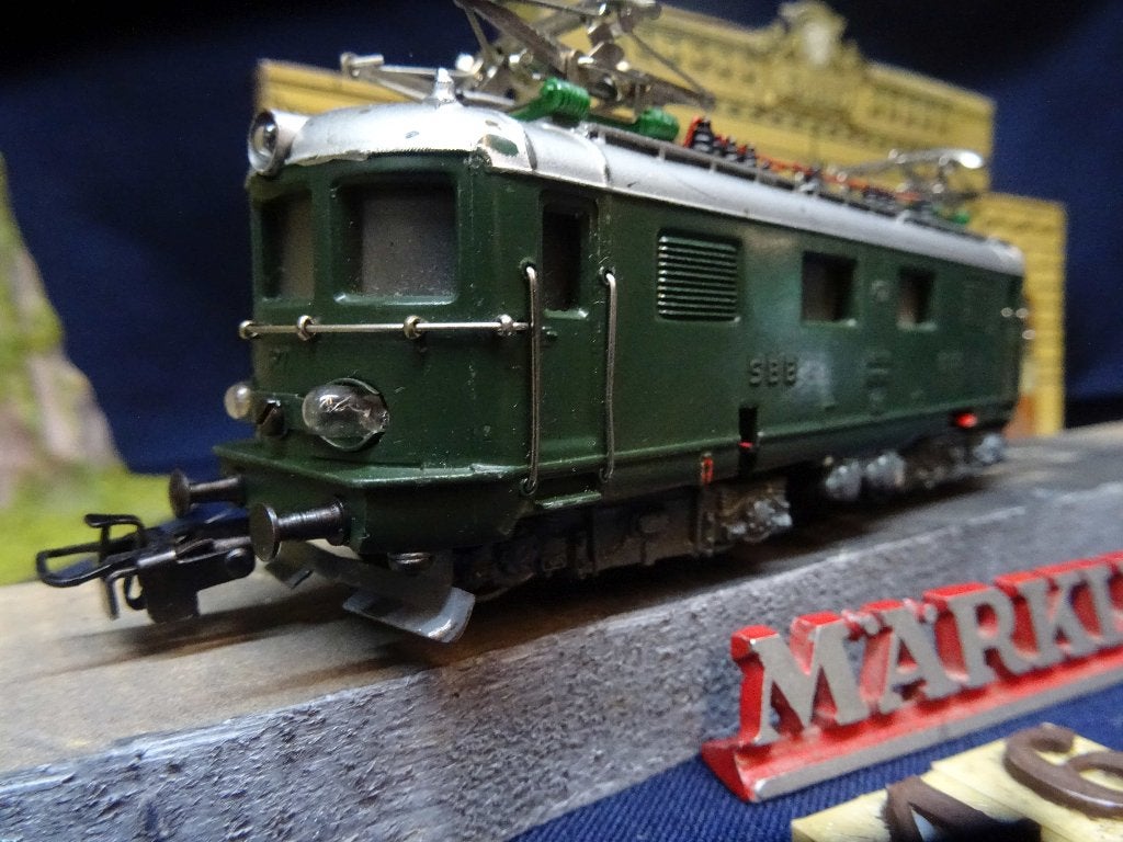 046=Marklin 3014-1 RET800 van de Zwitserse spoorwegen.410, Wisselstroom, Gebruikt, Locomotief, Ophalen of Verzenden