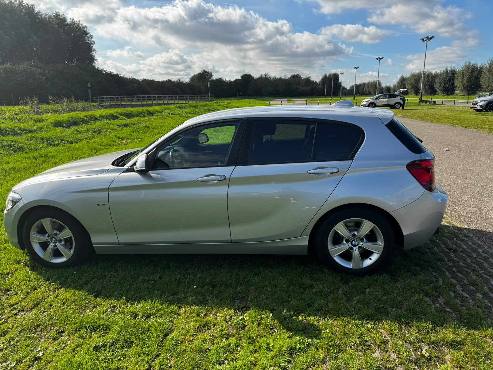 BMW 1-Serie 114I Sport | Dealer onderhouden | 2e eigenaar