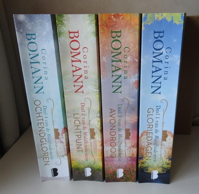 4 Boeken Walfried serie  Corina Bomann, Verzenden, Gelezen, Corina Bomann