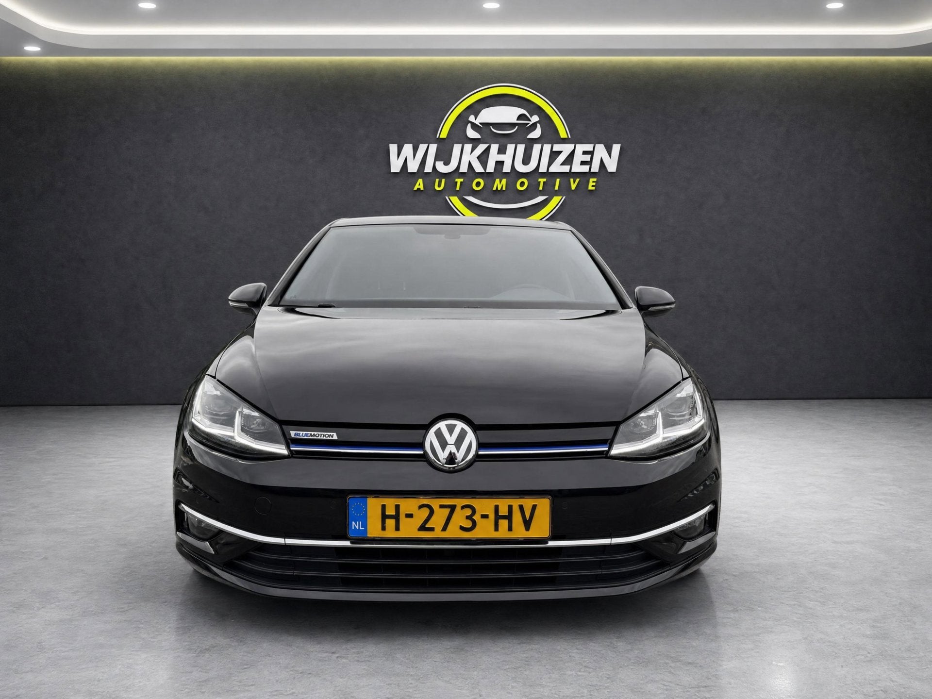 Volkswagen Golf 1.5 TSI Highline met Panorama dak ! Camera !, Voorwielaandrijving, 4 cilinders, 1210 kg, Alcantara