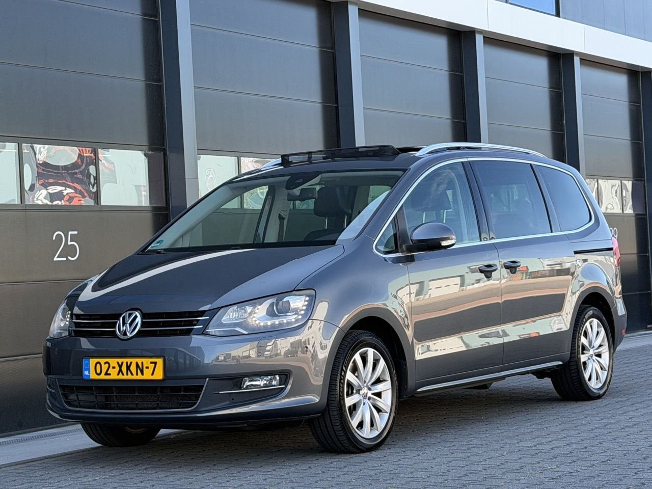 Volkswagen Sharan 2.0 TDI Highline Pano Xenon 7-PERS, Automaat, 197 €/maand, Bedrijf, Automatische klimaatregeling