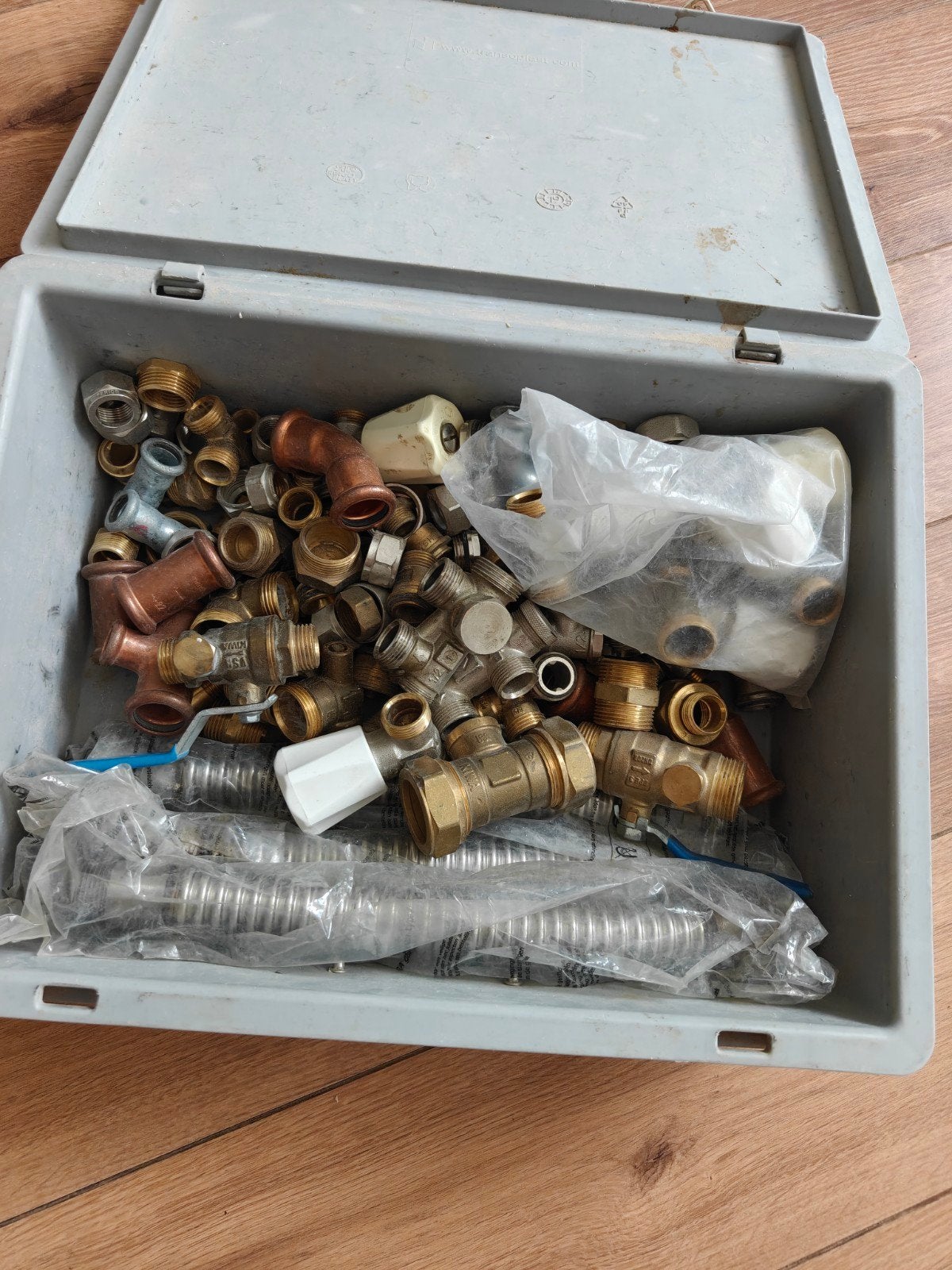 Diverse koperen en messing fittingen en kranen, Doe-het-zelf en Verbouw, Sanitair, Ophalen of Verzenden, Gebruikt, Koper, Overige typen