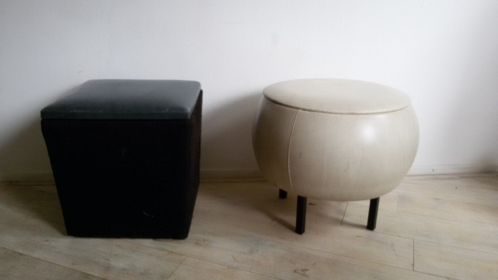 2 leuke jaren 50/ 60 space age ufo poef poefen vintage retro, Ophalen, Minder dan 50 cm, Gebruikt, Minder dan 50 cm