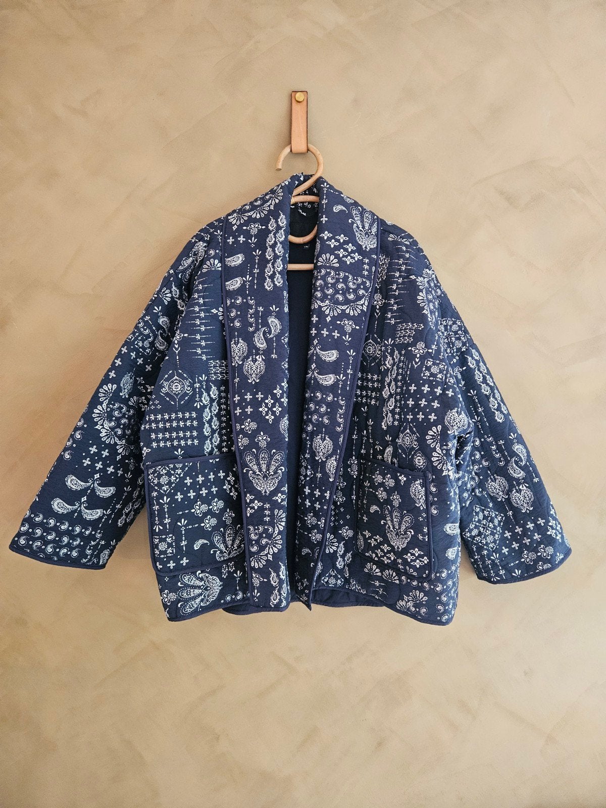 Donkerblauw gewatteerd jasje / kimono model met print, C&A, Ophalen of Verzenden, Zo goed als nieuw