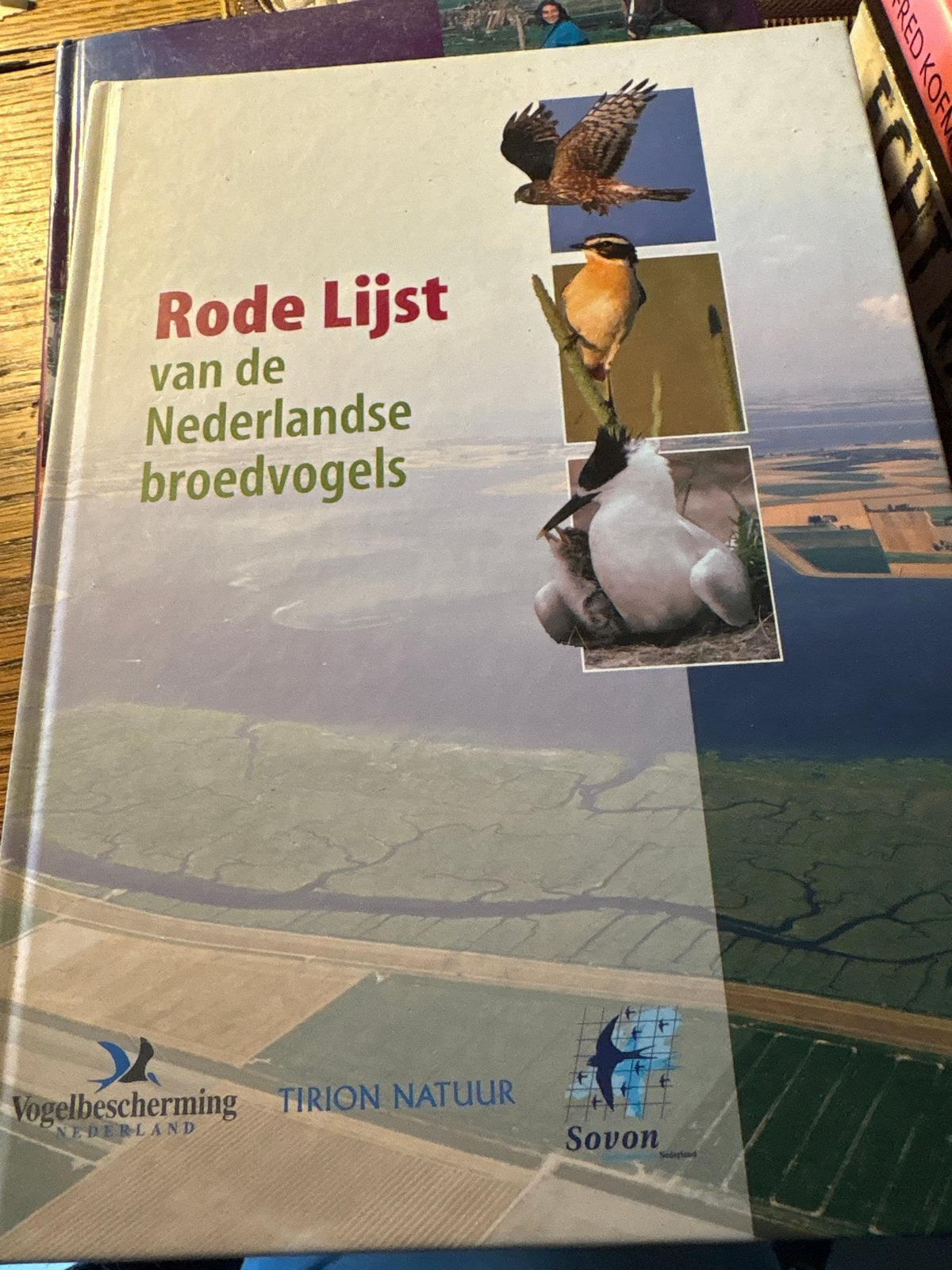 Rode Lijst van de Nederlandse broedvogels - Vogelboek, Ophalen of Verzenden, Zo goed als nieuw, Vogels