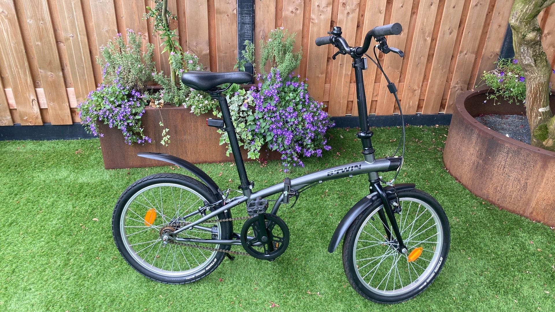 B-Twin hoptown 300 vouwfiets, Gebruikt, Velgrem, Versnellingen, Ophalen