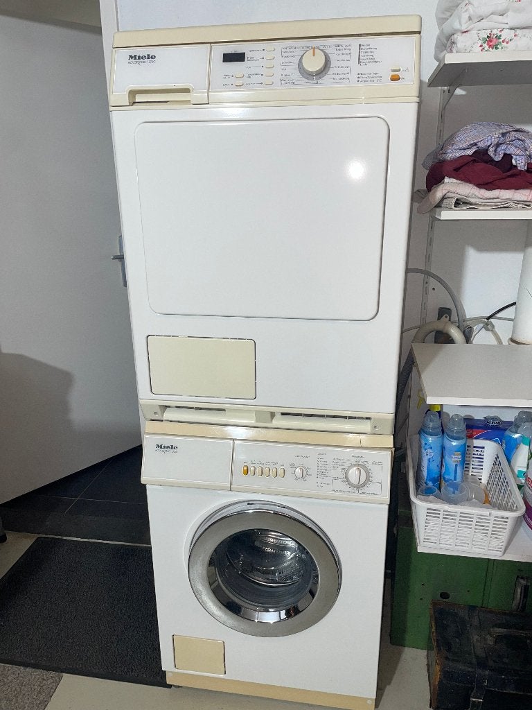 Miele Novotronic-set: Wasmachine W822 Duet + Droger T273C, Ophalen, 1200 tot 1600 toeren, Gebruikt, 4 tot 6 kg