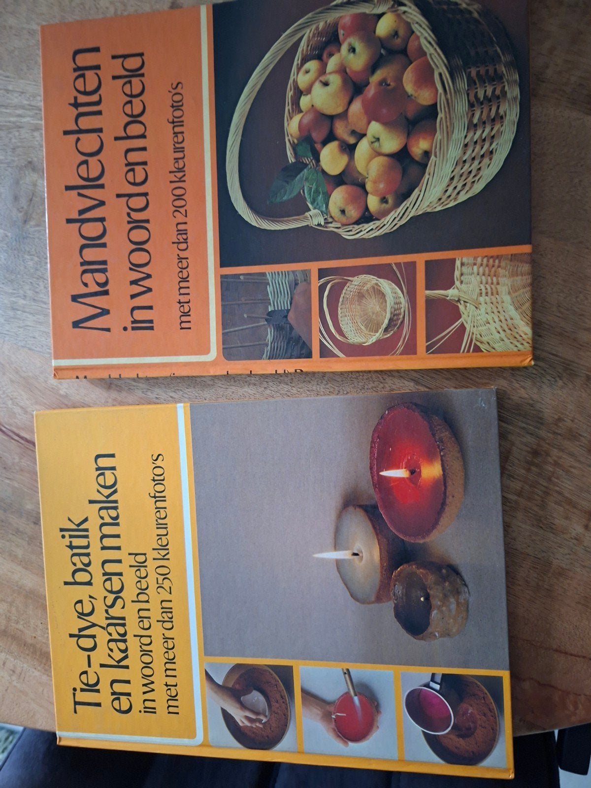 Boek: Tie-dye, batik en kaarsen maken, Ophalen of Verzenden, Gelezen, Overige onderwerpen