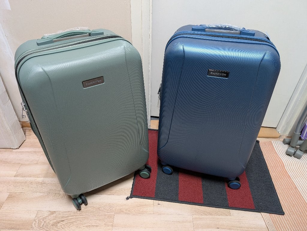 2 Koffers nieuw te koop, Hard kunststof, Nieuw, Slot, 35 tot 45 cm