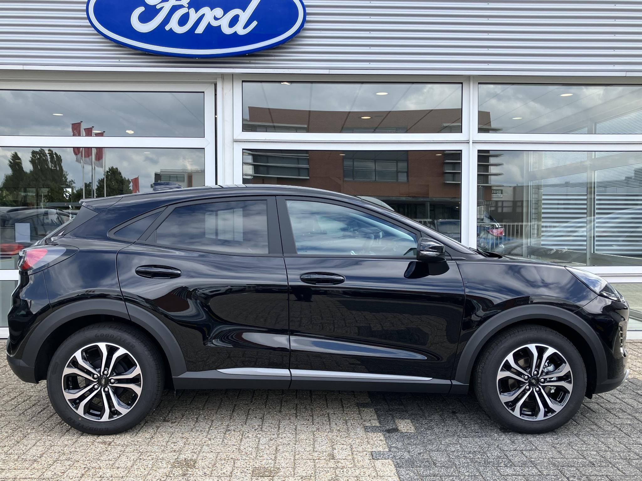 Ford Puma 1.0 EcoBoost Hybrid Titanium Winterpack, Voorwielaandrijving, Puma, Euro 6, Zwart