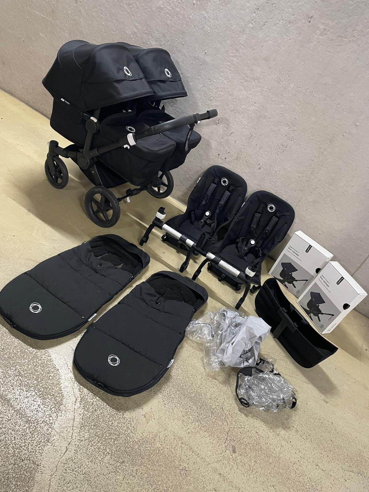 Bugaboo donkey 2-6 Twin all black, Support@bugaboo.com, Bugaboo, Ophalen of Verzenden, Zo goed als nieuw