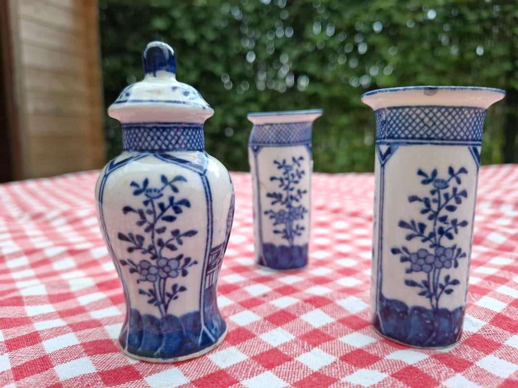 Set van 3 Delfts Blauwe Miniaturen: Vaasjes en Potje, Antiek en Kunst, Ophalen