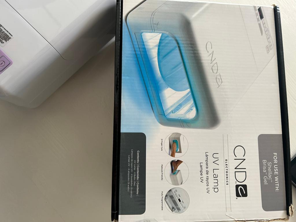 CND Shellac Brisa Gel UV Lamp - Zo goed als nieuw, Sieraden, Tassen en Uiterlijk, Uiterlijk | Cosmetica en Make-up, Ophalen of Verzenden