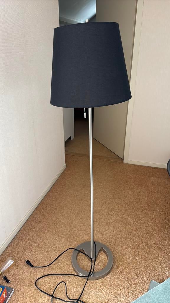 Ikea staande lamp kap donkergrijs, Huis en Inrichting, Ophalen, Zo goed als nieuw, 150 tot 200 cm