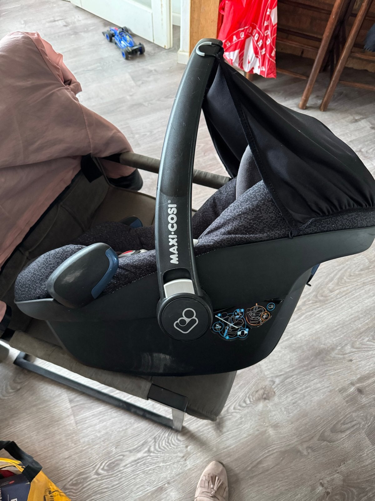 Maxi-Cosi autostoel, Ophalen, Autogordel, Zo goed als nieuw, 0 t/m 13 kg