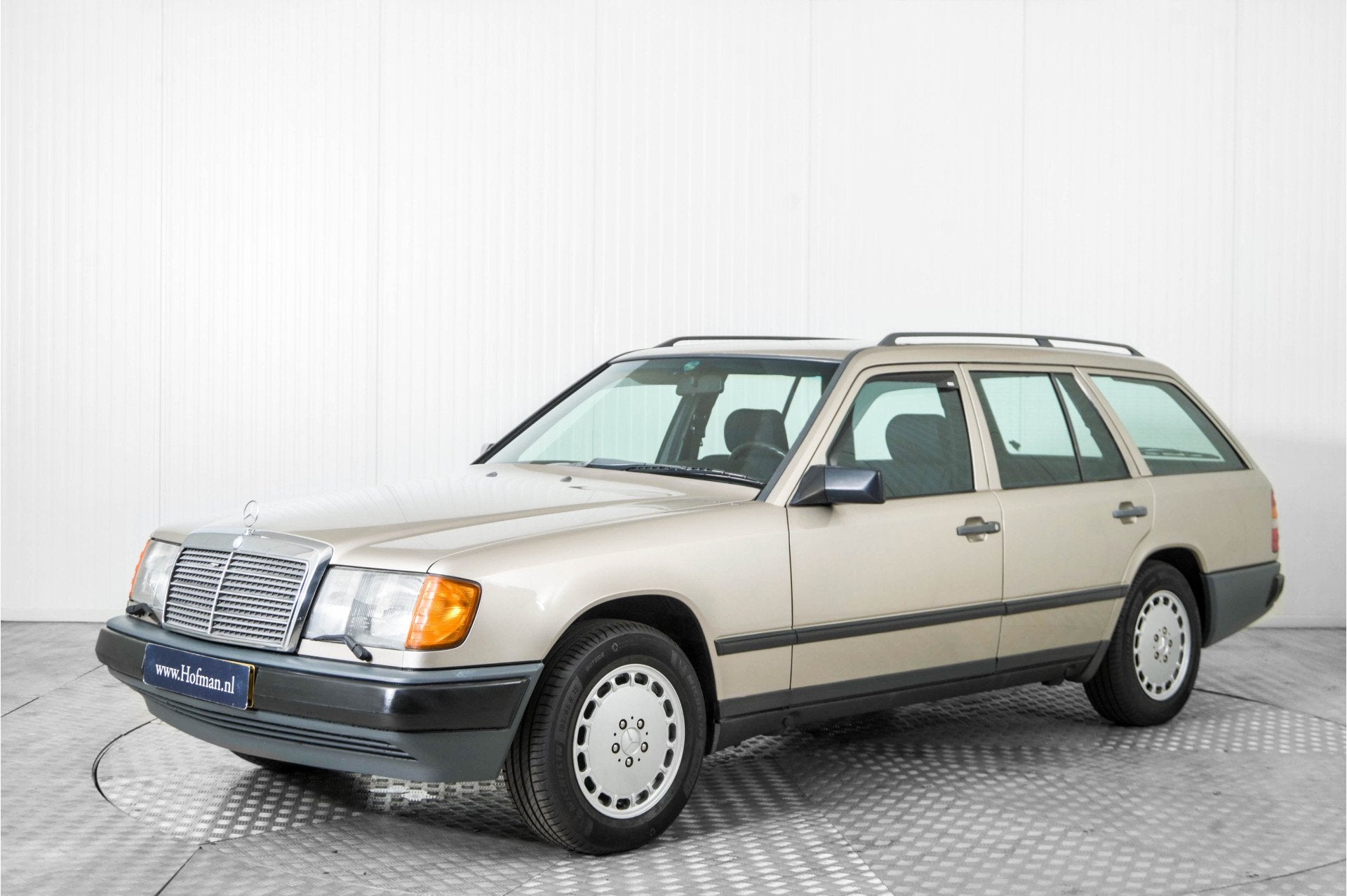 Mercedes-Benz 200-serie 230 TE (bj 1986), Auto's, Automaat, 707 kg, 4 cilinders, Bruin