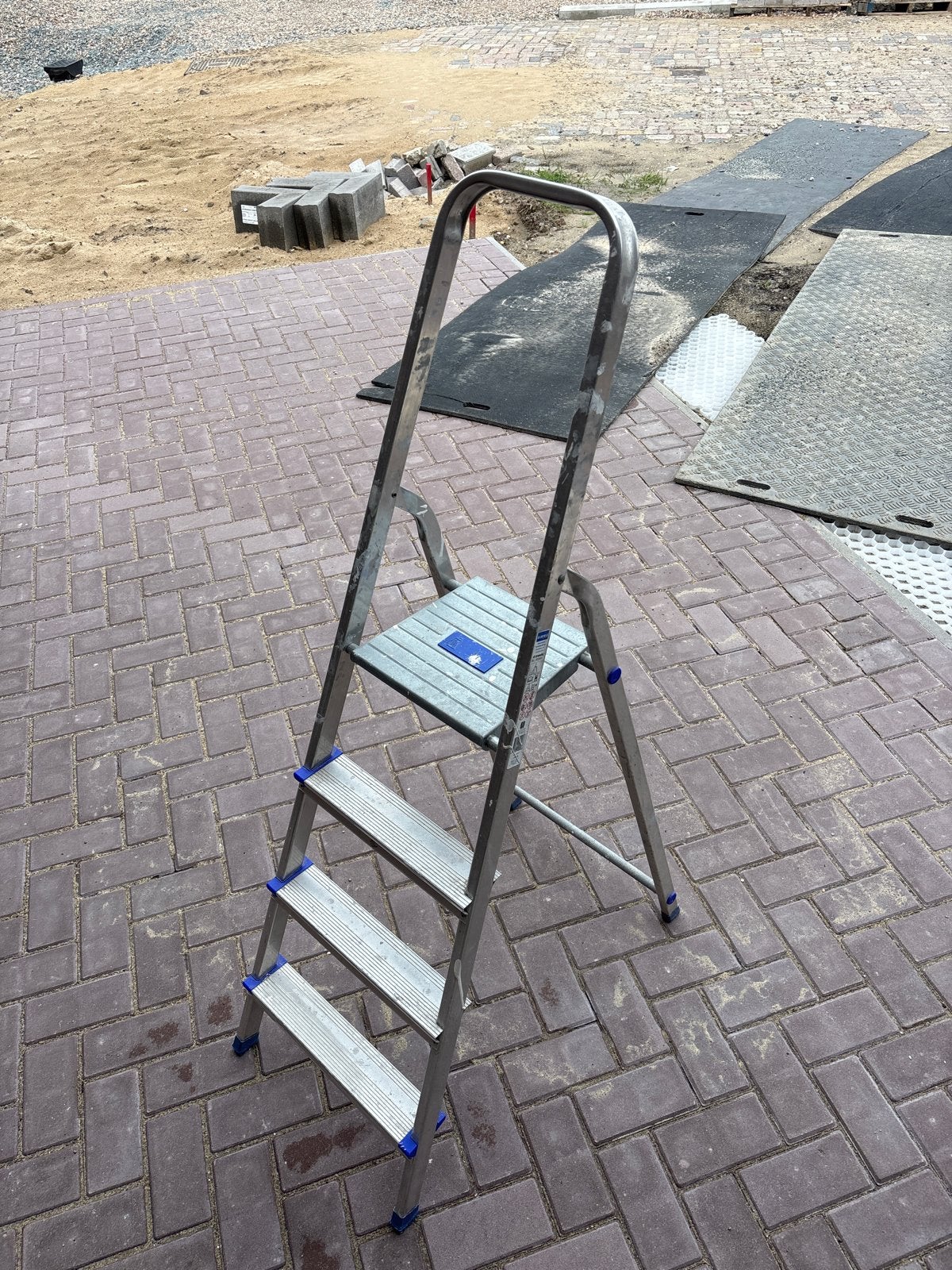 Ganna Aluminium Huishoudtrap - 4 treden, Ophalen, Gebruikt, Trap, Minder dan 2 meter