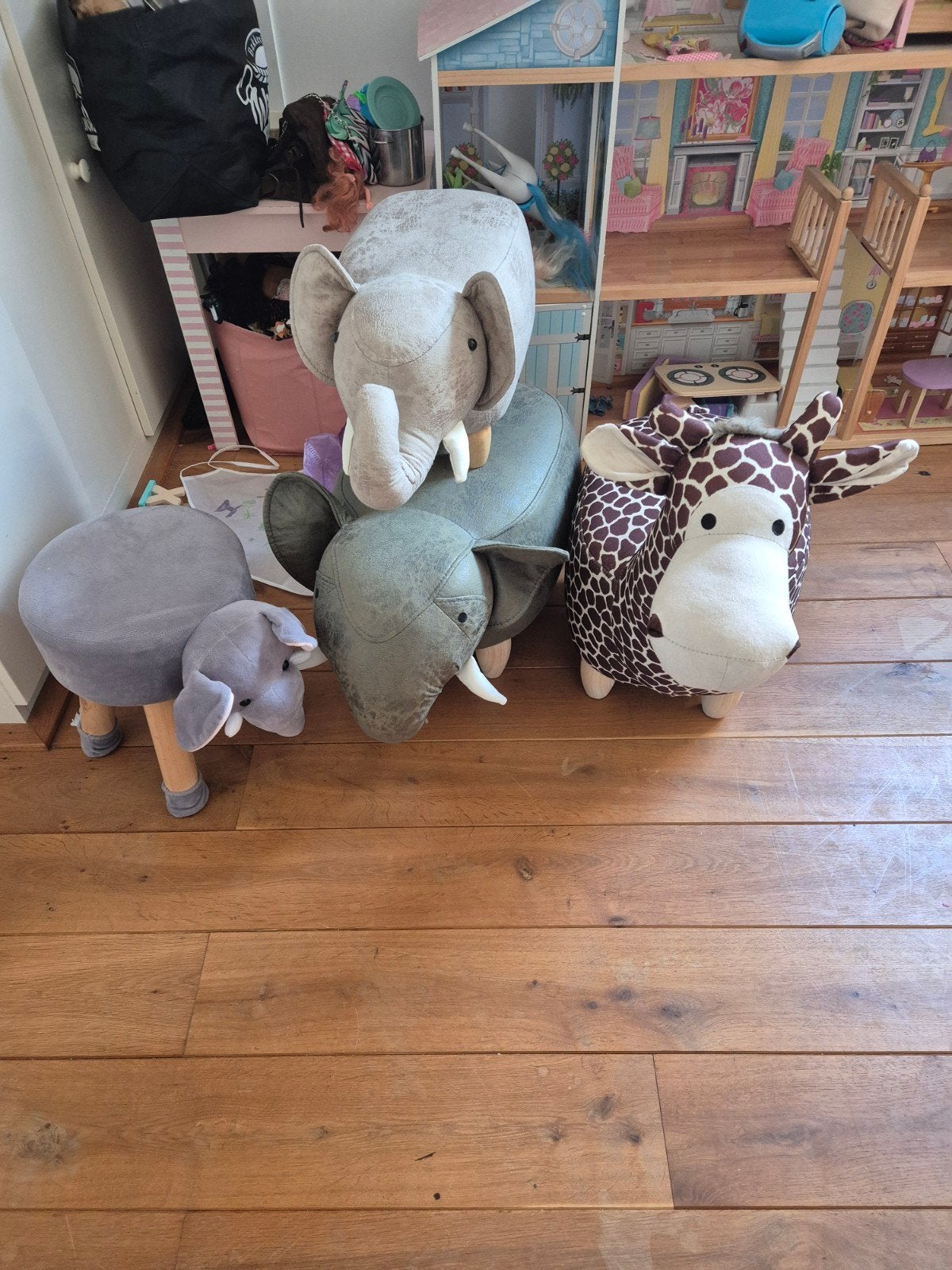 Leuke dierenkrukjes: olifanten en giraffe, Ophalen, Gebruikt, Overige stijlen, Grijs