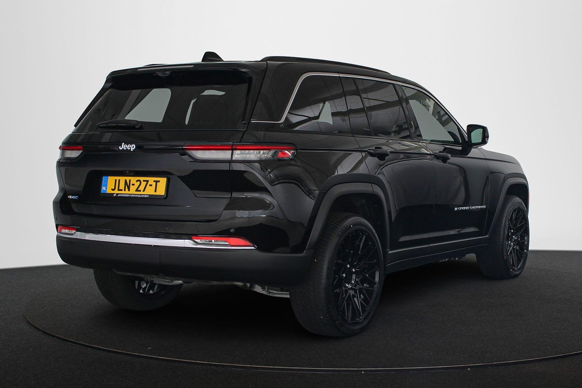 Jeep Grand Cherokee 2.0 380pk Limited 4xe / 22'' Black / Pan, Auto's, Automaat, Euro 6, 4 cilinders, Zwart