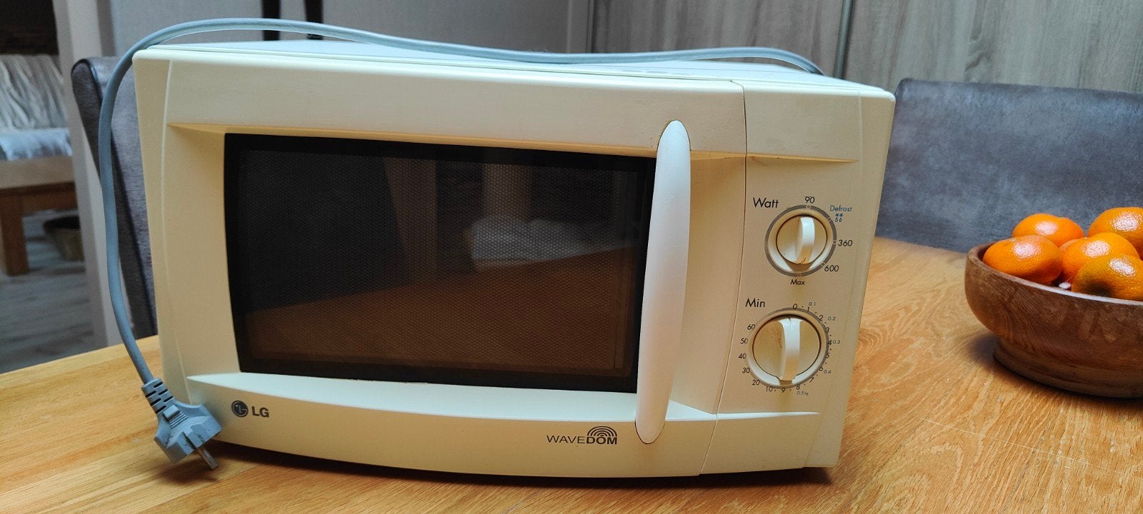 LG WaveDOM Magnetron MS-2024B - Gebruikt met roestplekjes, Witgoed en Apparatuur, Ophalen, Gebruikt, Magnetron, Draaiplateau