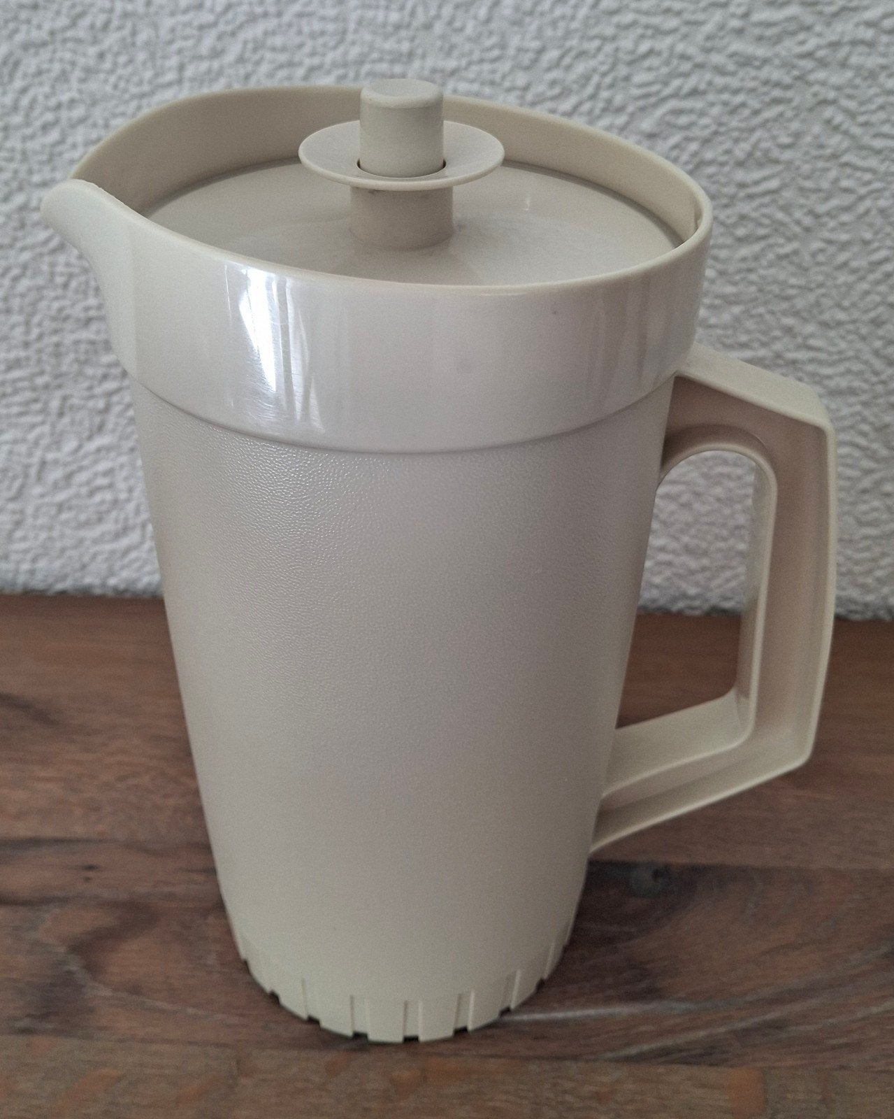 Tupperware schenkkan, limonadekan  z.g.a.n, Ophalen, Zo goed als nieuw, Crème, Beker of Kan