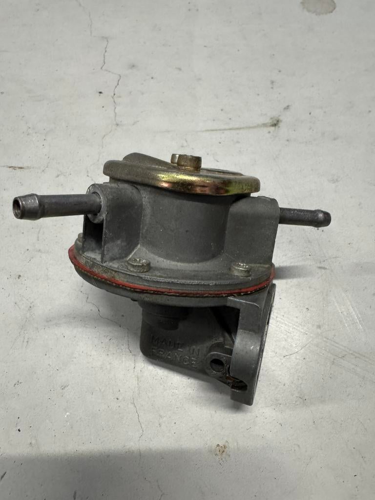 Brandstofpomp peugeot 404, Ophalen of Verzenden