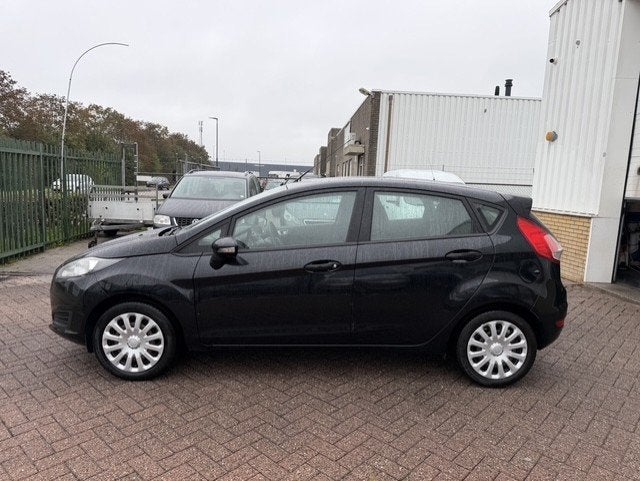 Ford Fiesta 1.0 Style AIRCO NAVI APK T/M 3-6-2027, Euro 5, Stof, Zwart, 525 kg