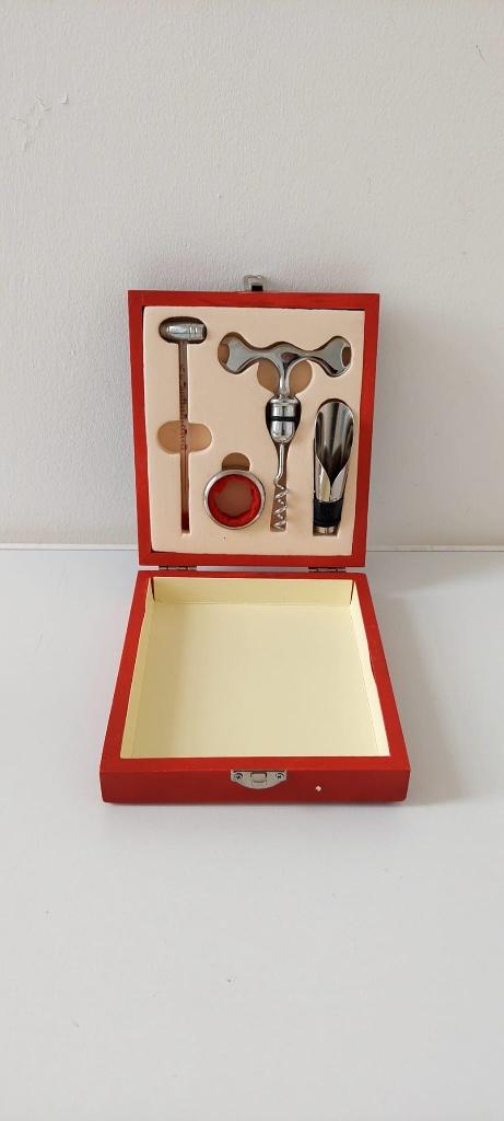 Sommelier Set Wijn set 4-delig Kurkentrekker Thermometer, Frankrijk, Nieuw, Ophalen of Verzenden, Rode wijn