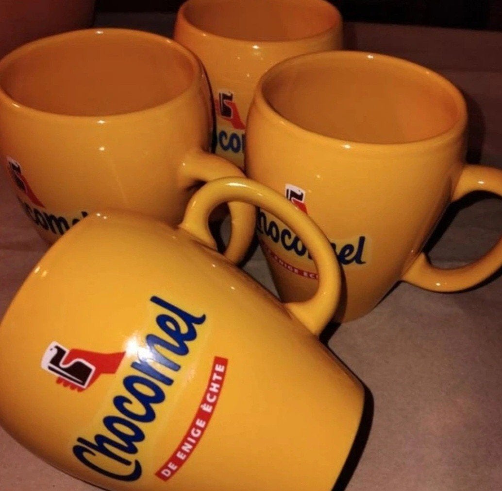 Set van 4 klassieke Chocomel mokken - De Enige Echte, Verzenden, Zo goed als nieuw, Gebruiksvoorwerp