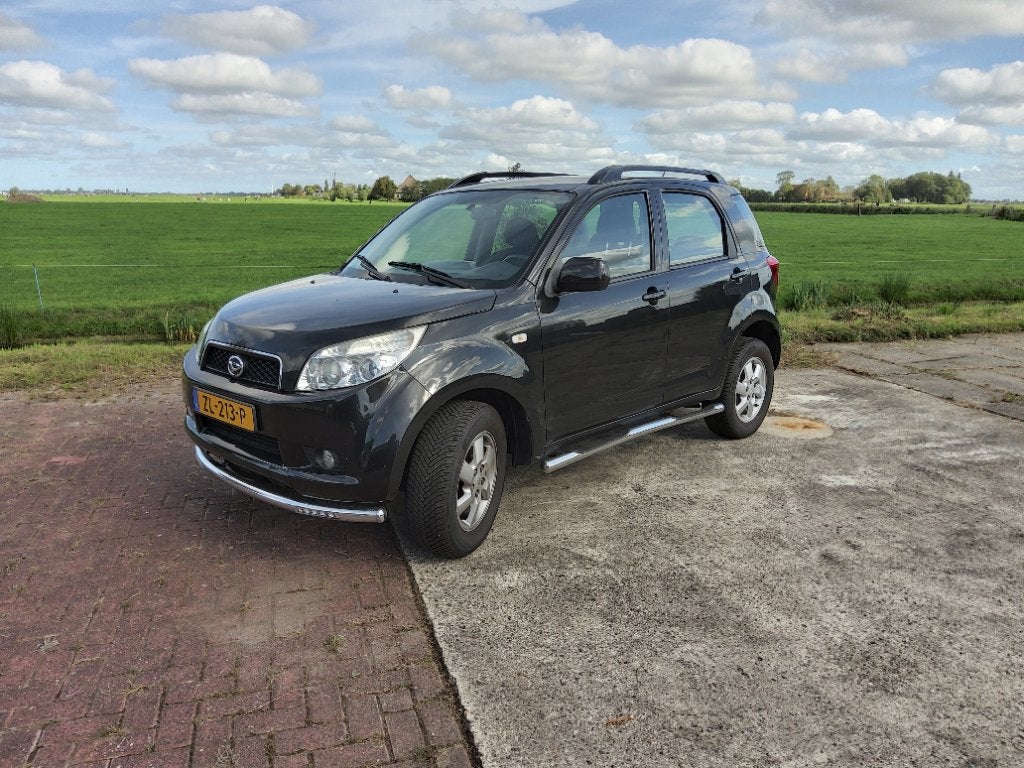 Daihatsu 2008 Zwart, Auto's, 13 km/l, 1350 kg, Stof, Zwart