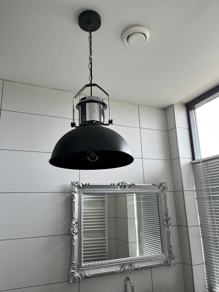 Industriële hanglamp - perfect voor elke ruimte, Ophalen of Verzenden, Zo goed als nieuw, Metaal, 75 cm of meer