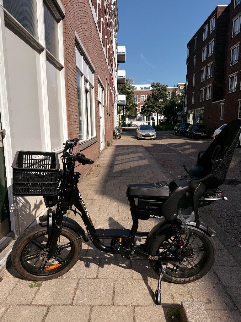 Dowe C28 Fatbike Zwart – Kinderzitje & Krat – Als nieuw, Ophalen, Zo goed als nieuw, Minder dan 30 km per accu, Overige merken