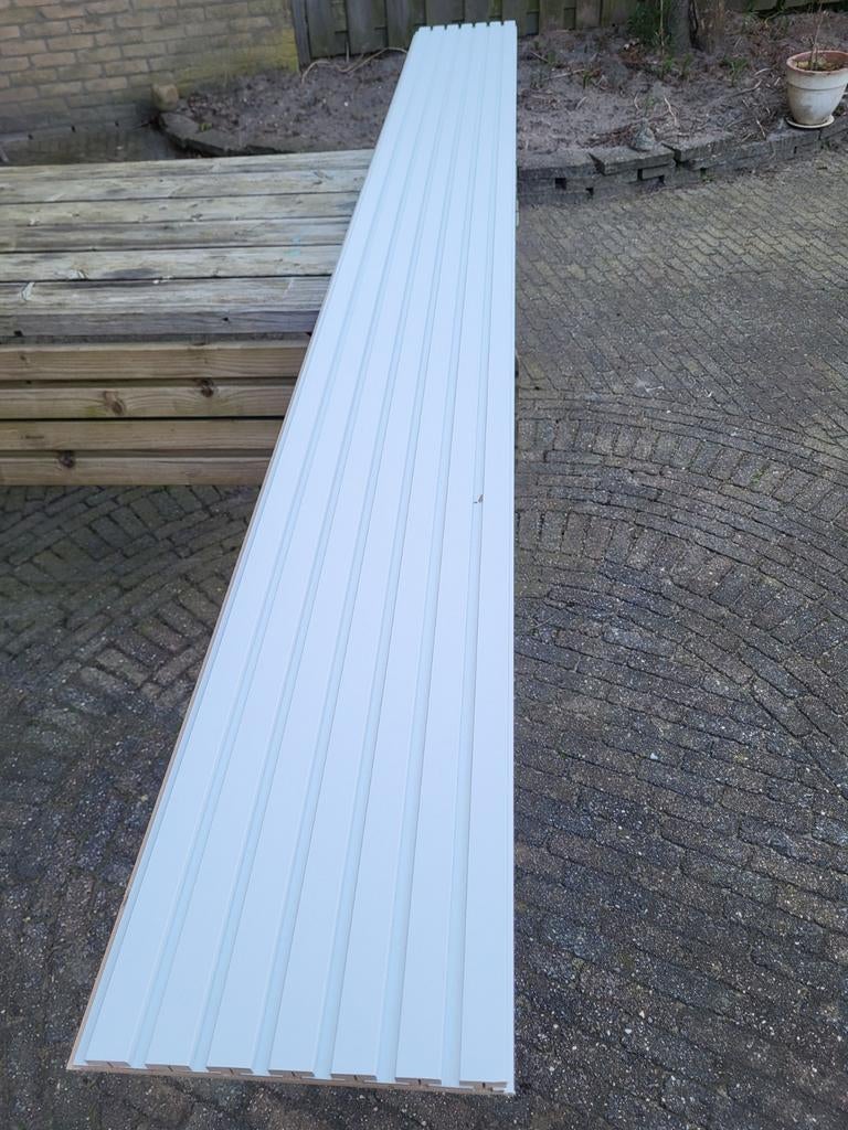 Witte houten wandpaneel, Doe-het-zelf en Verbouw, Hout en Planken, Ophalen, 25 tot 50 mm, 250 tot 300 cm, Plank