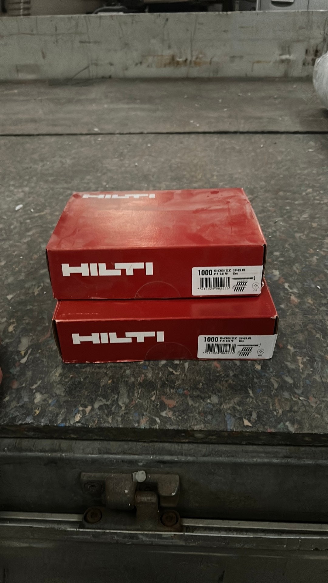 Hilti schroeven op band 3,9x25mm., Ophalen of Verzenden, Zo goed als nieuw