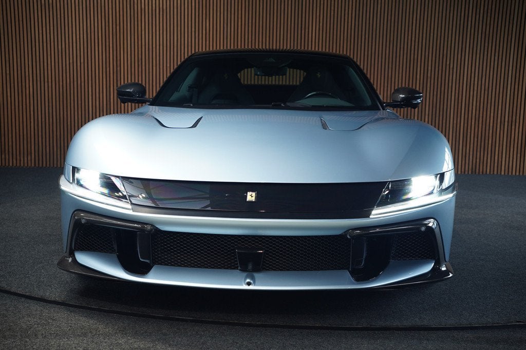 Ferrari 12Cilindri 6.5 V12 Full Carbon Lift Panorama, Automaat, Achterwielaandrijving, Gebruikt, 12 cilinders