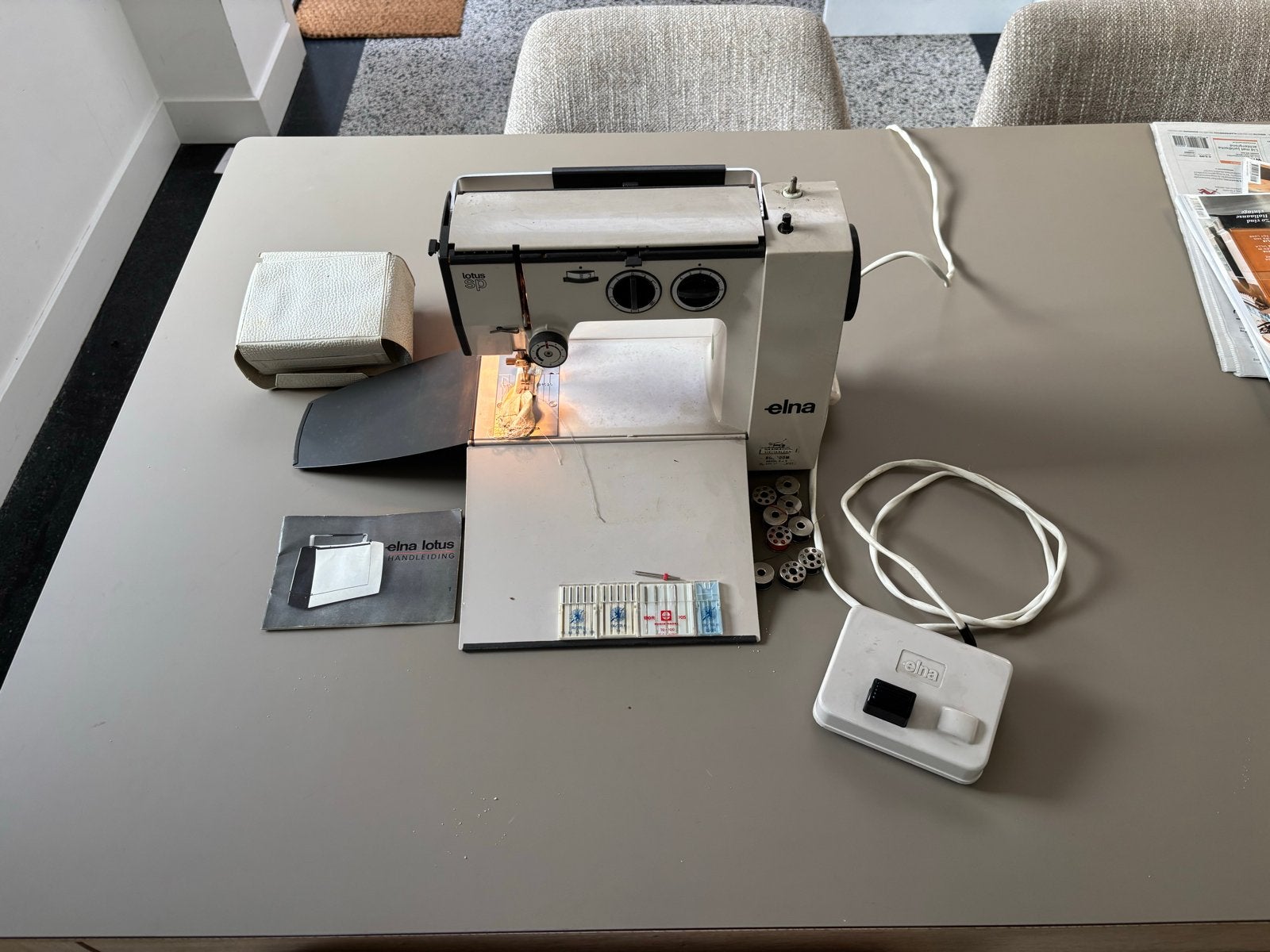 Elna Lotus SP Naaimachine - Zwitserse precisie, Verzenden, Gebruikt, Naaimachine, Overige merken