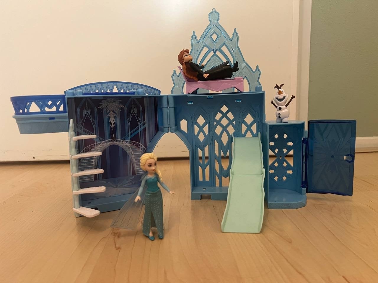 Disney Frozen Elsa's IJspaleis - Inklapbaar Kasteel, Ophalen, Gebruikt, Overige typen